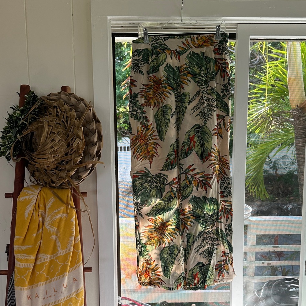 Tropical Print Wide Leg Pants